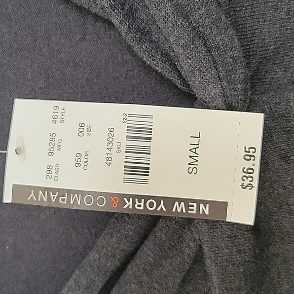 Nwt NEW YORK & COMPANY GREY TWIST FRONT 3/4 SLEEVE SILK TOP SMALL - Picture 6 of 13